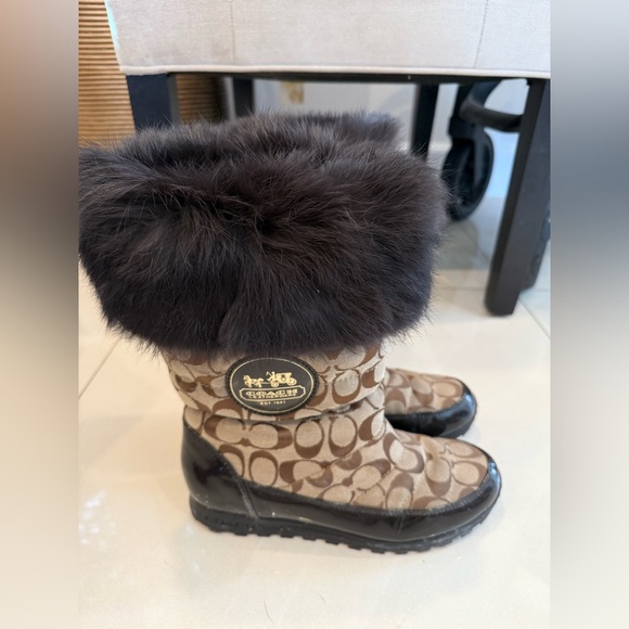 Coach Joyous Fur Trim Logo Snow Boots - Picture 2 of 7